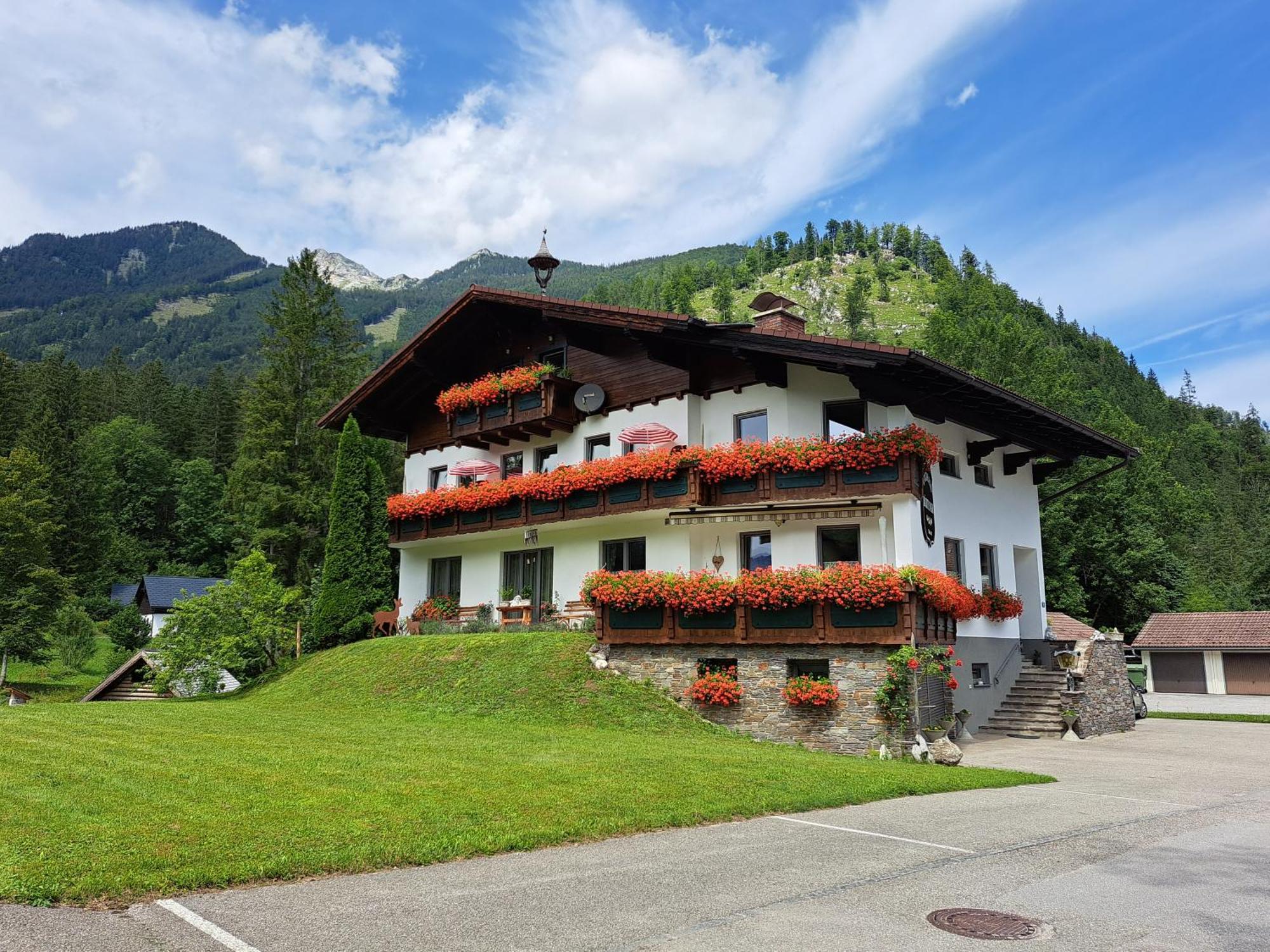 Hotel Garni Landhaus Buertlmair Hinterstoder Esterno foto