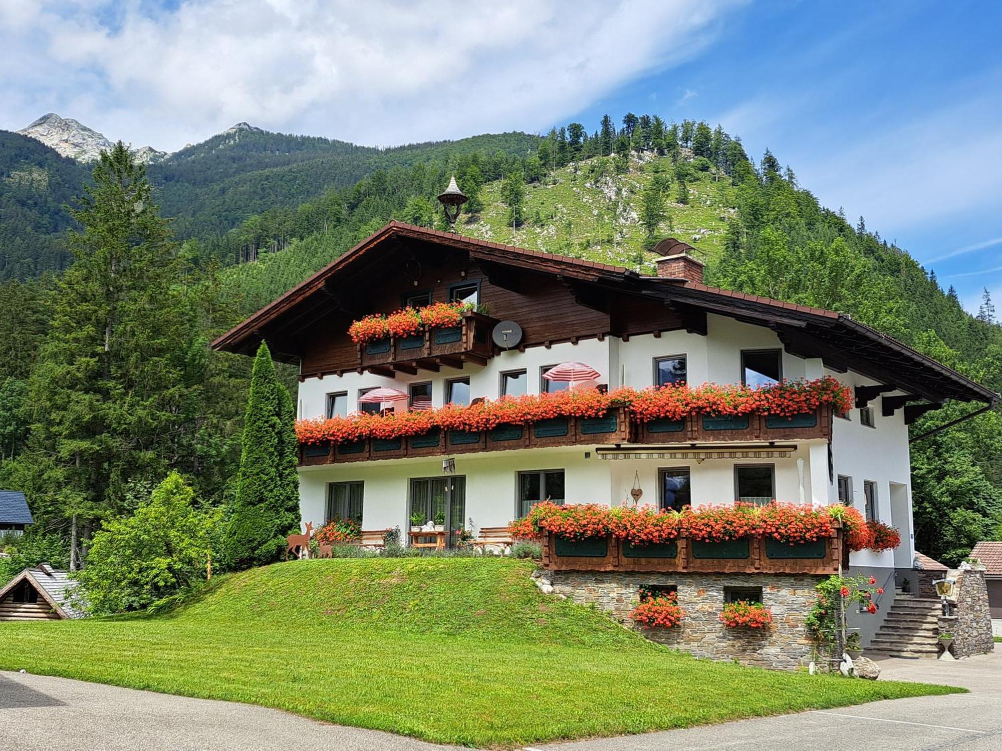 Hotel Garni Landhaus Buertlmair Hinterstoder Esterno foto