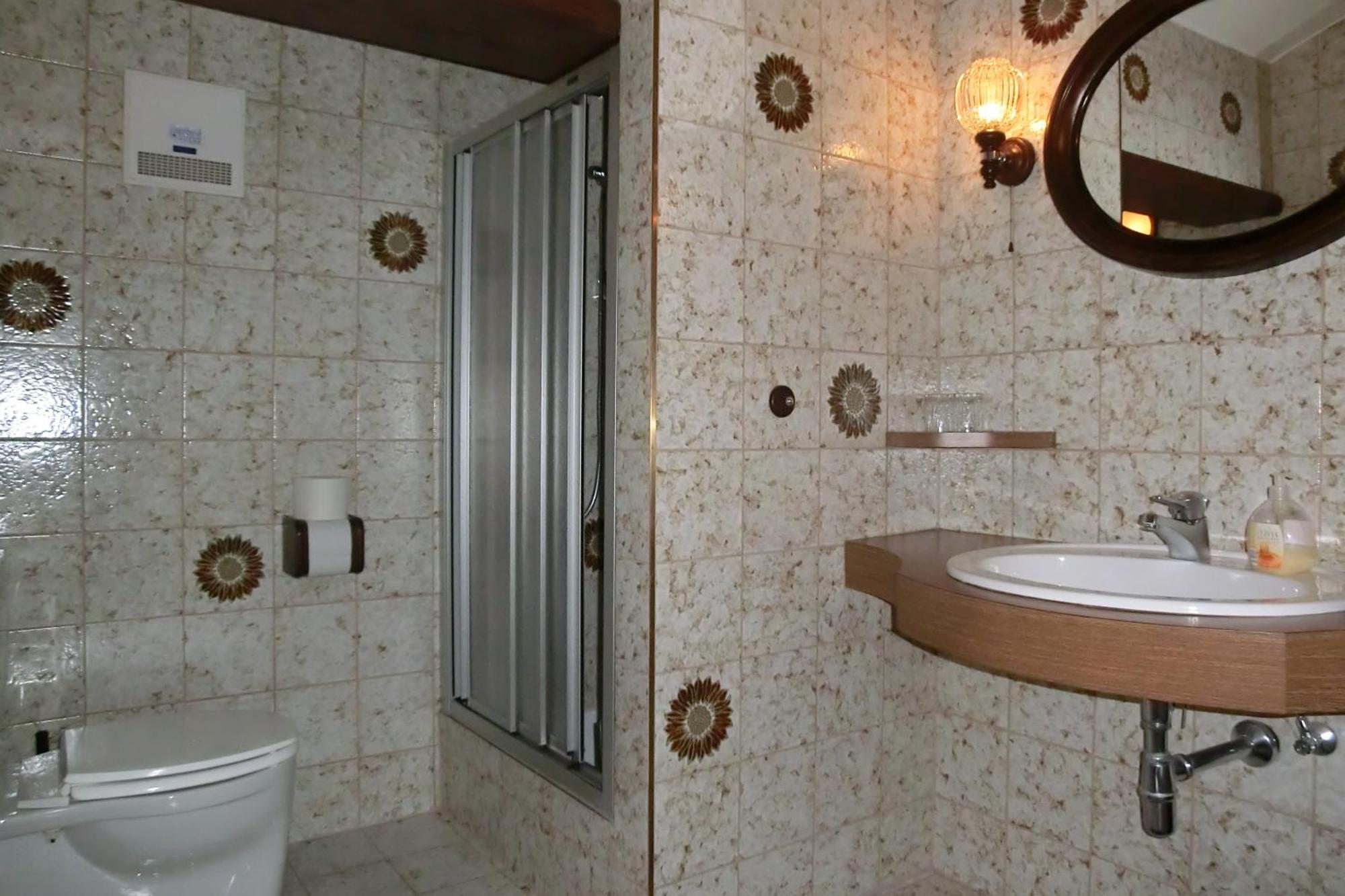 Hotel Garni Landhaus Buertlmair Hinterstoder Camera foto